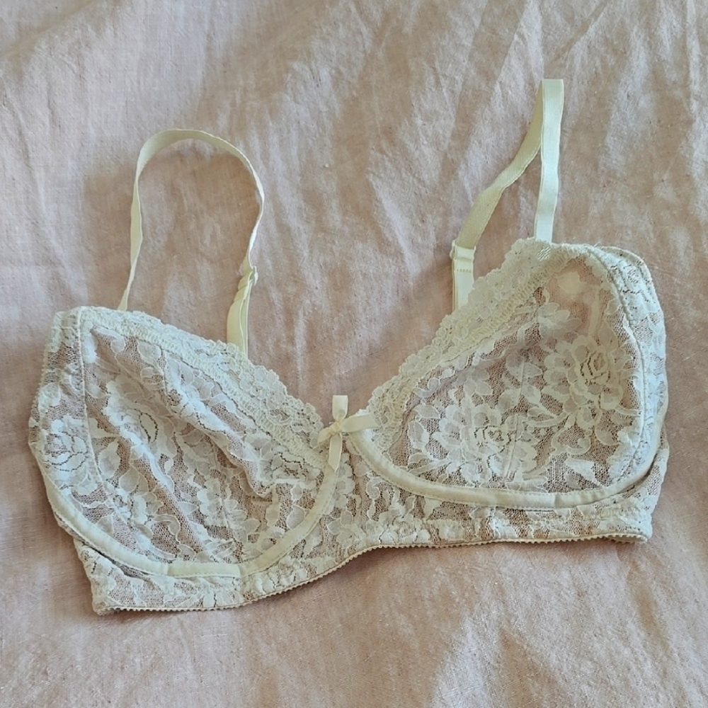 Hanky Panky Wireless Lace Bra in Cream 32C
